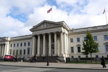 หุ้นเติบโตที่ชาญฉลาดสำหรับนักลงทุนที่มีทุน 1,000 ดอลลาร์